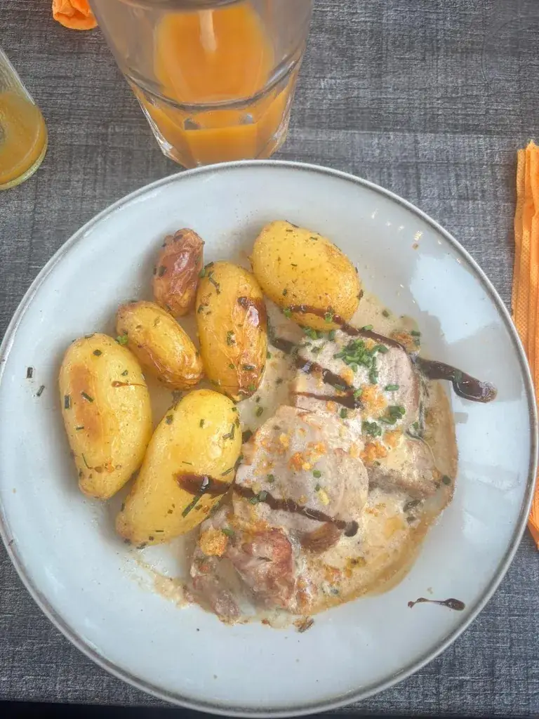 GD_Le Bouillon - Brasserie des Eaux Vives_Saint-Pierre-de-Bœuf_review