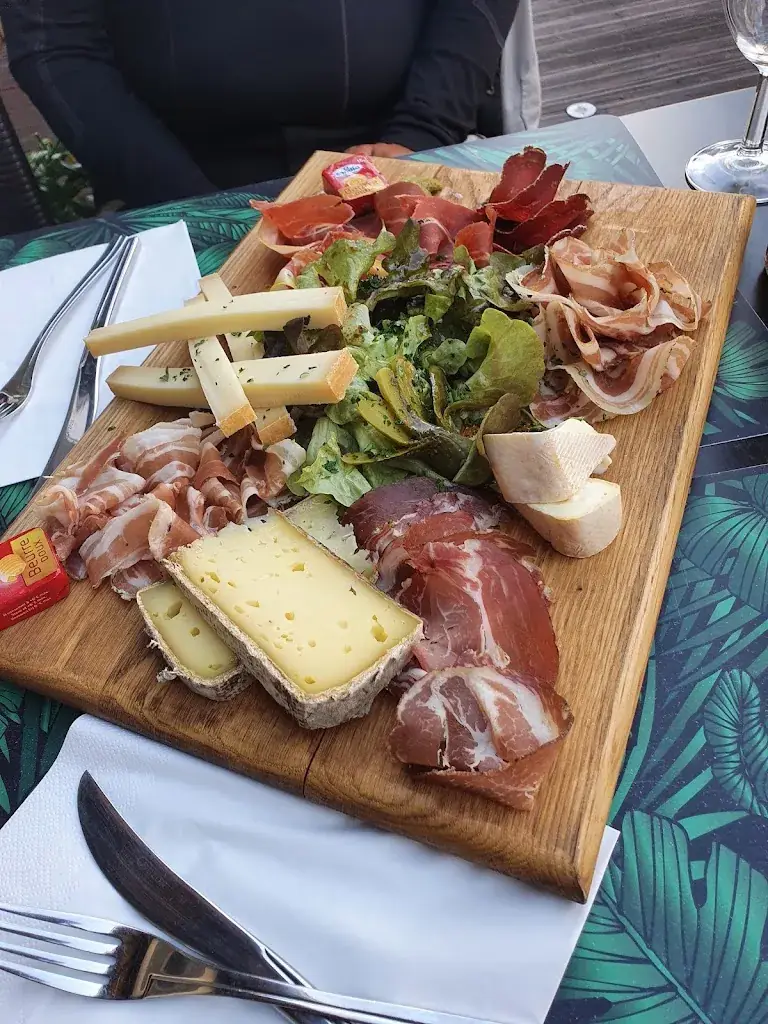 Menu_L Encas_Saint-Michel-de-Maurienne_image_1