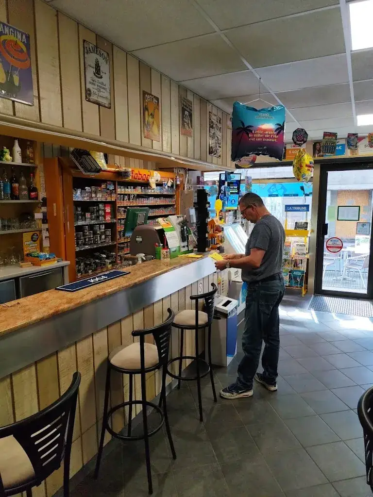 franck montagnon_Cafe du Velay_Saint-Paulien_recensione