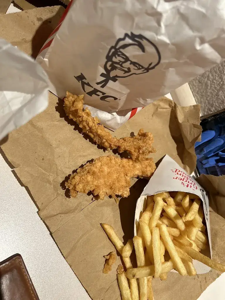 tauqeer hussain_KFC Grenoble St-Martin-D'Hères_Saint-Martin-d'Hères_recensione