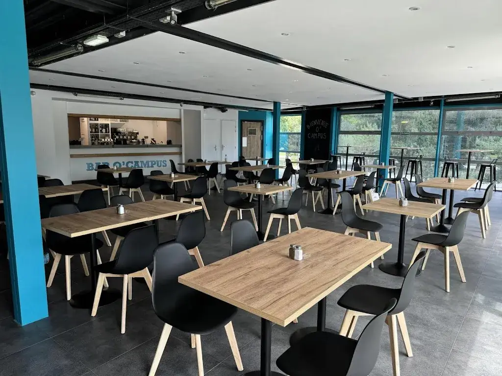 O CAMPUS restaurant in Saint-Martin-d'Hères
