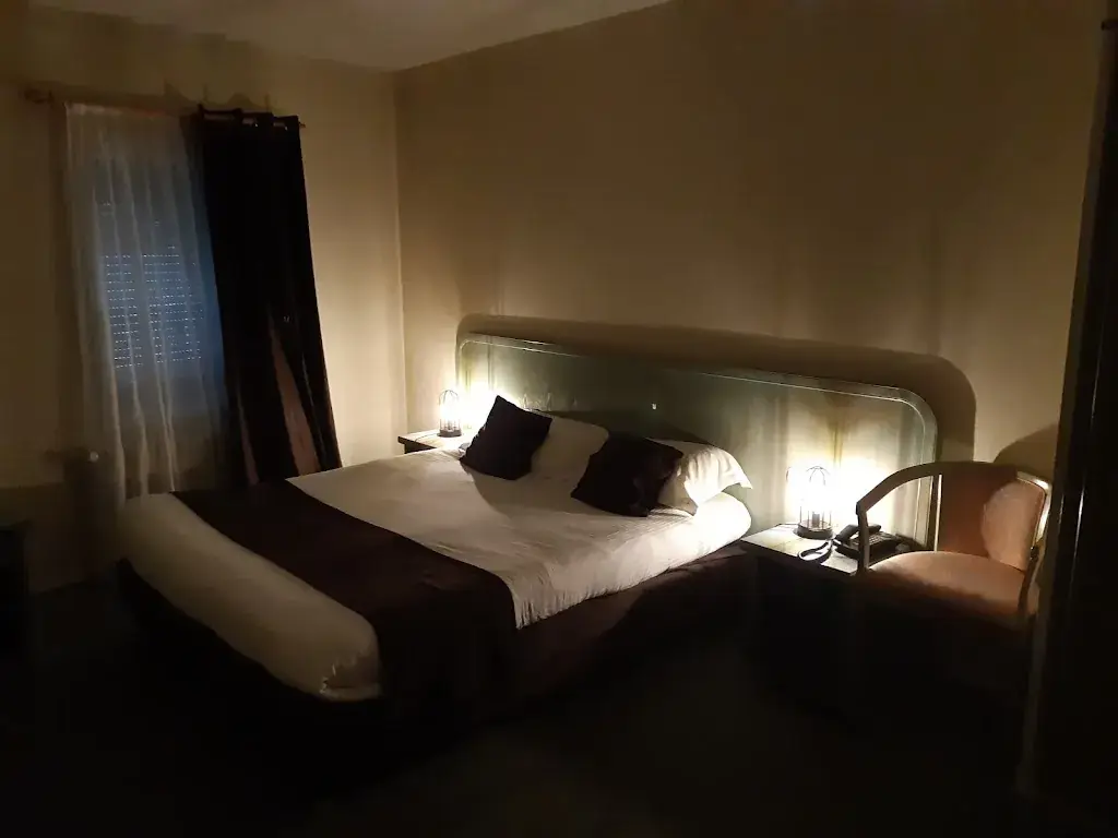 STEPHANE NACHBAUR_Hôtel Laurent Perréal_Attignat_review