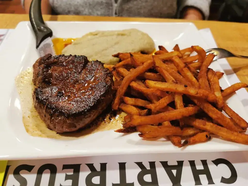 Peter Pohrer_Le Clos des Marronniers_Saint-Martin-d'Hères_review