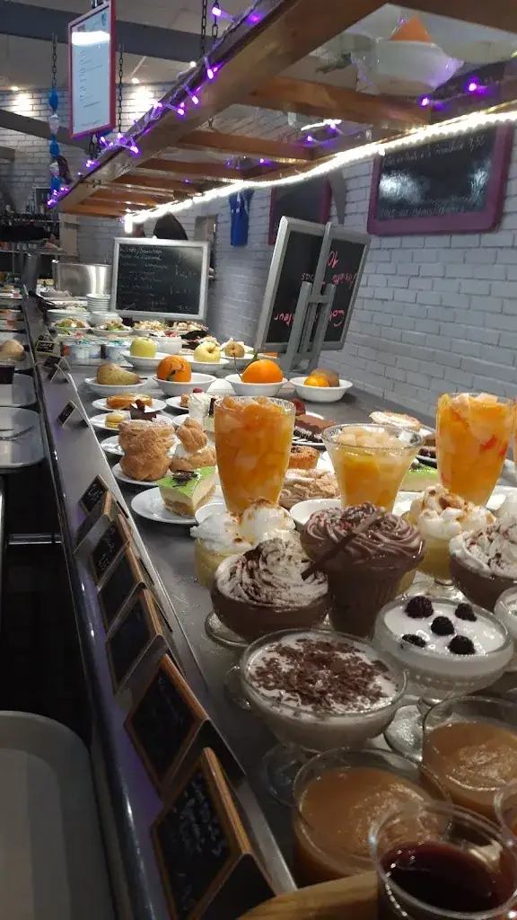 Oyuki Bocangel_Space Shopgirl La Cafet_Saint-Martin-d'Hères_review