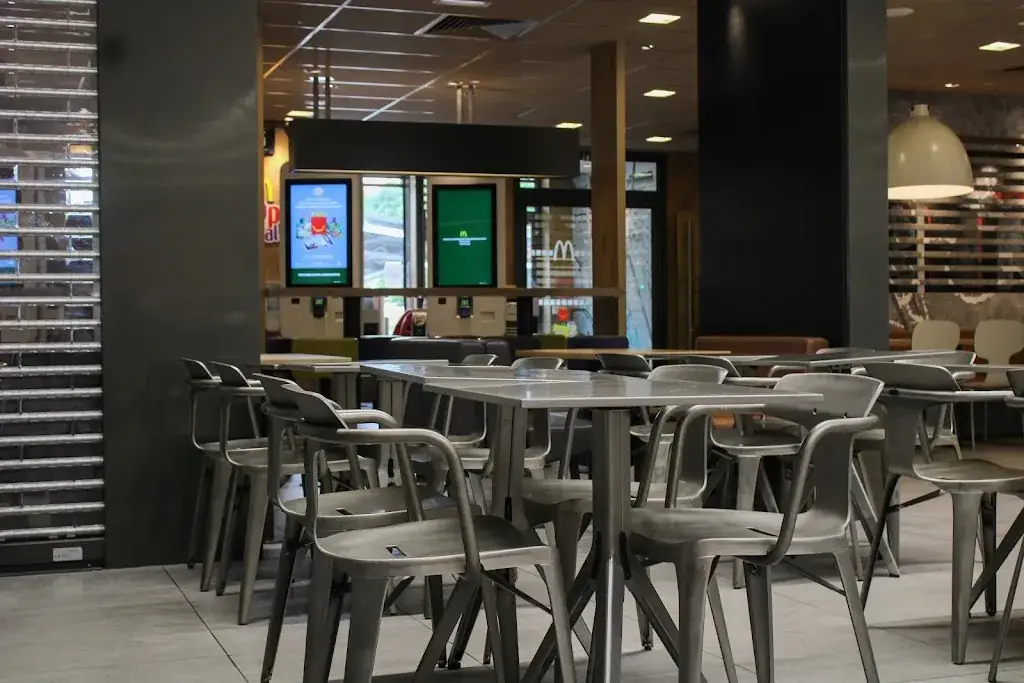 McDonald's_Saint-Martin-d'Hères_slider_image_3