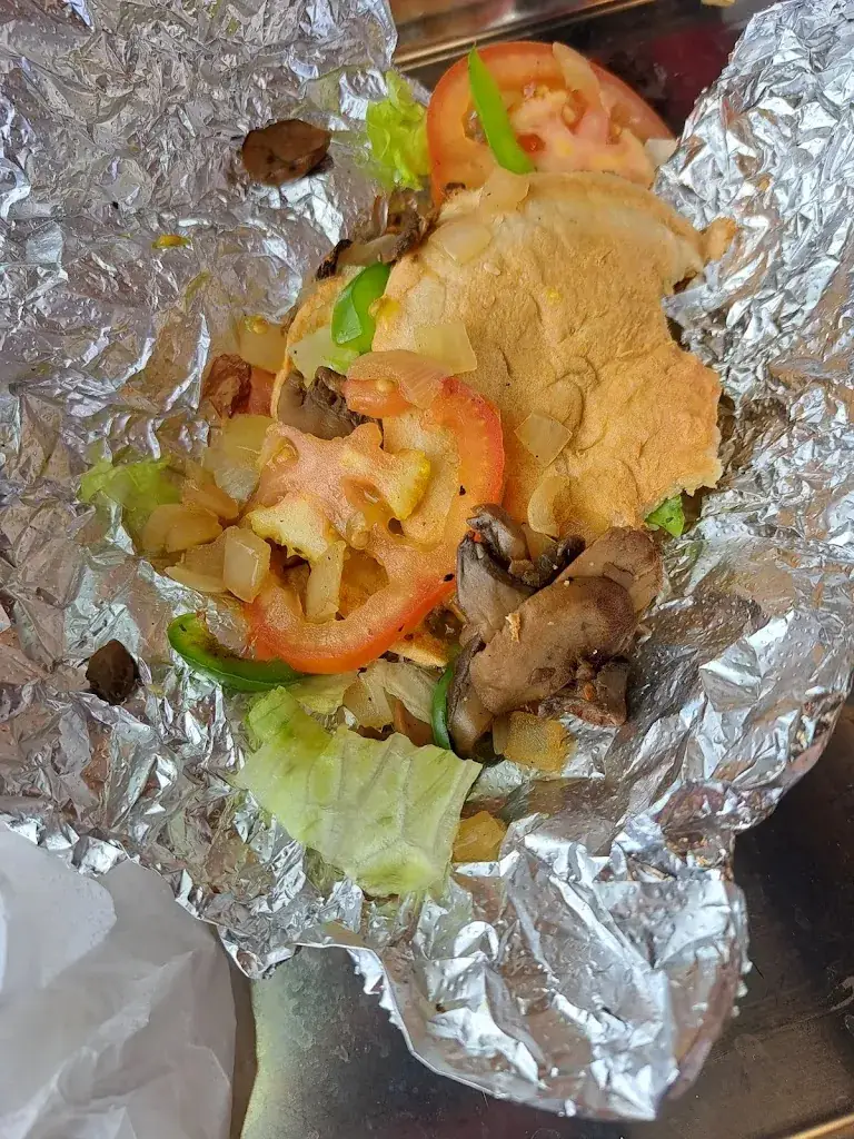 Menu_Five Guys Burgers and Fries Grenoble_Saint-Martin-d'Hères_image_8