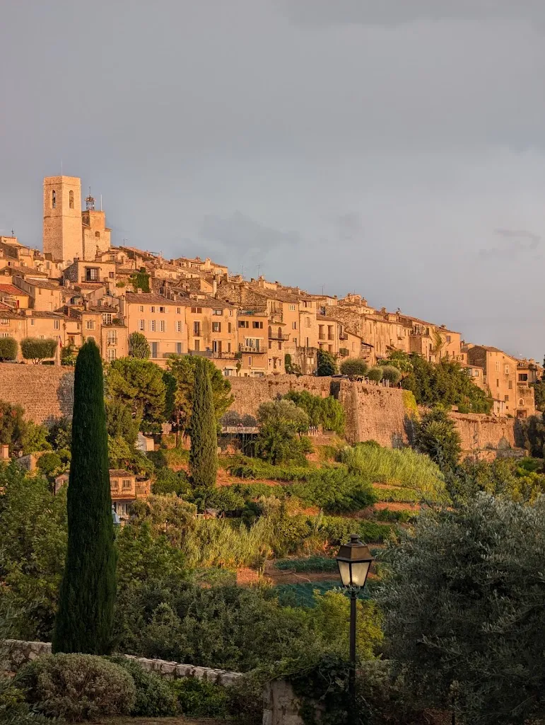 Harry Tucker_La Terrasse sur Saint Paul_Saint-Paul-de-Vence_review