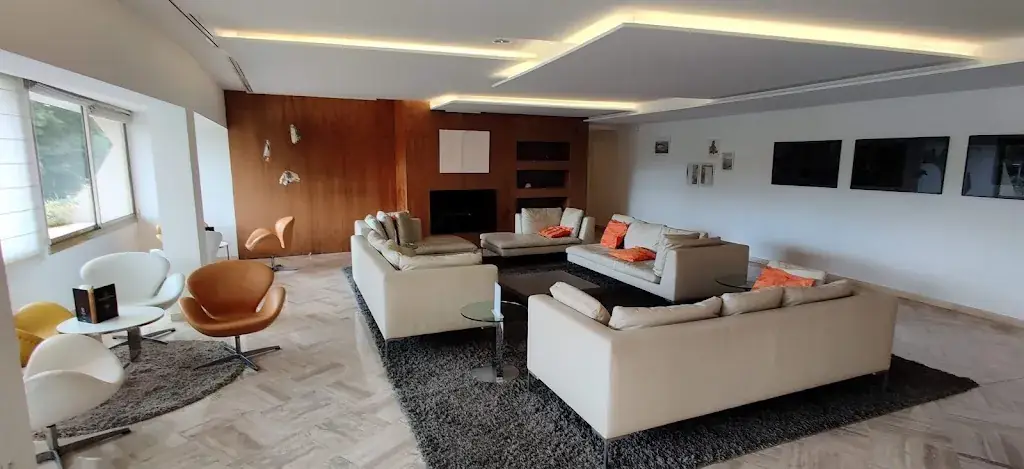 Nadia Graves_Au Jardin de la Vague_Saint-Paul-de-Vence_review