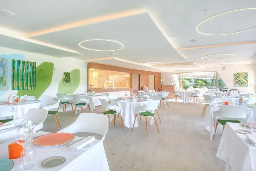 Au Jardin de la Vague restaurant in Saint-Paul-de-Vence