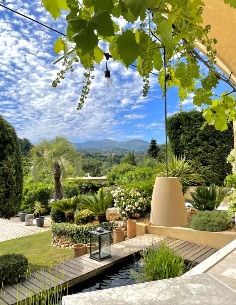 Toile Blanche_Saint-Paul-de-Vence_slider_image_1