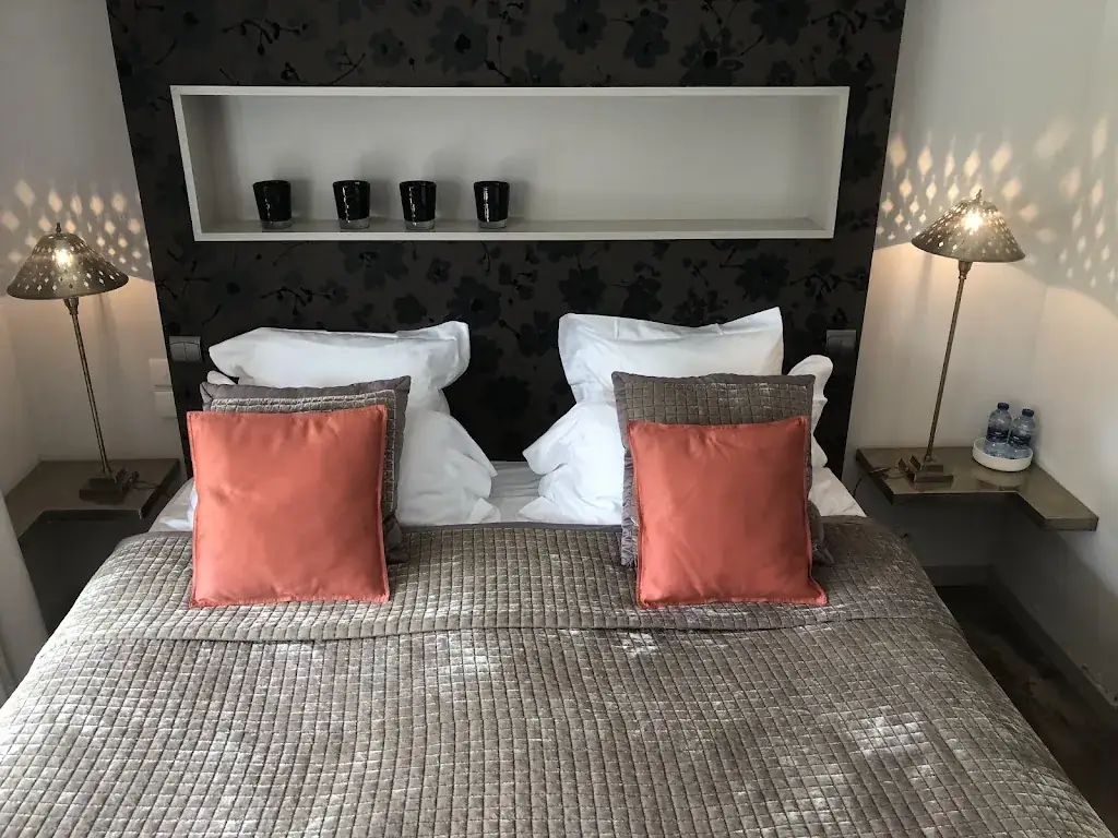 Toile Blanche_Saint-Paul-de-Vence_slider_image_3