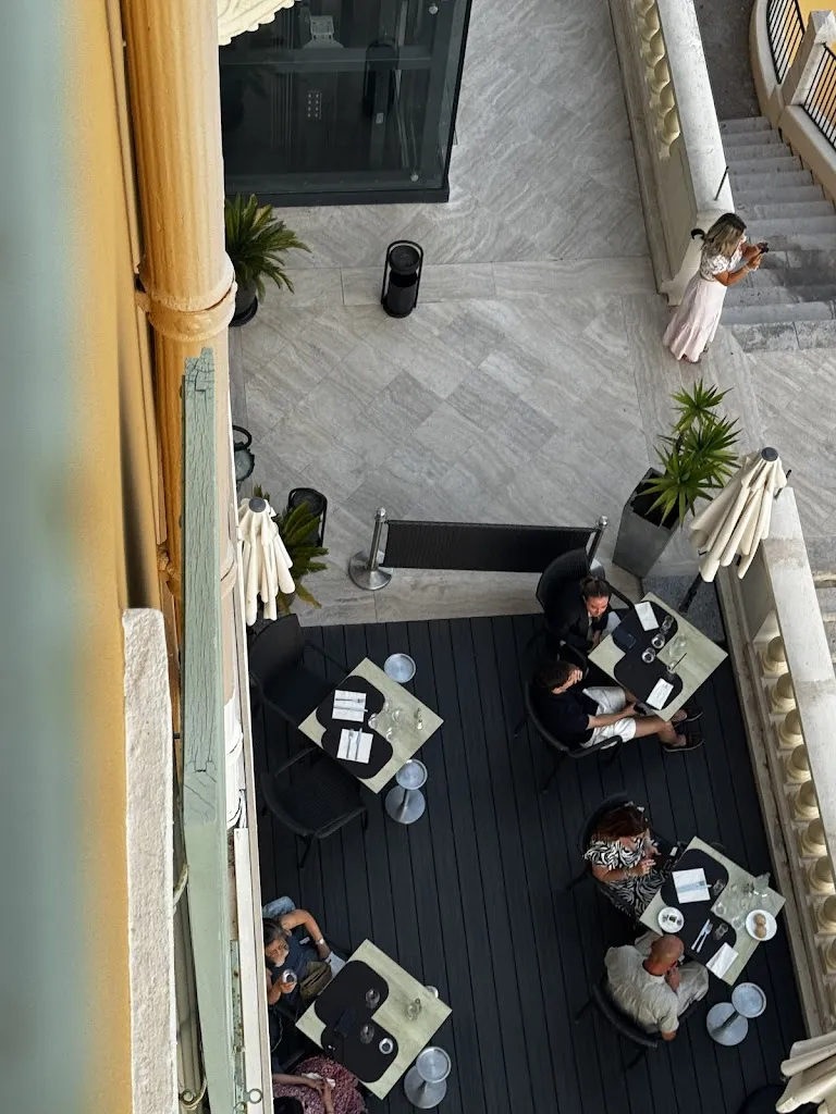 Lily Pardo_Le Saint Paul_Nice_review