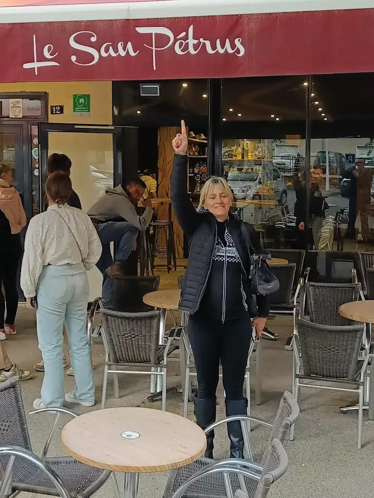 San Pétrus Restaurant Bar Glacier_Saint-Péray_slider_image_3