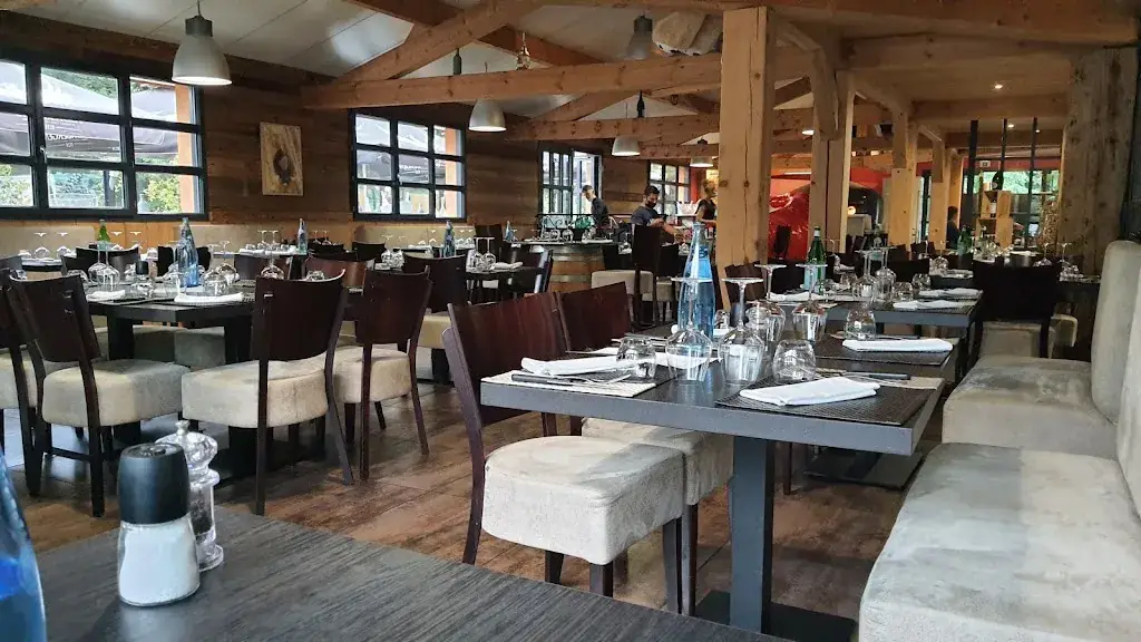 Au Comptoir des Viandes restaurant à Montagnat