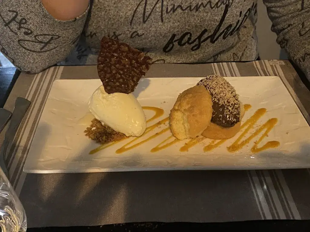 Chloé Renevier Decurty_L'entre2_Saint-Paul-Trois-Châteaux_recensione