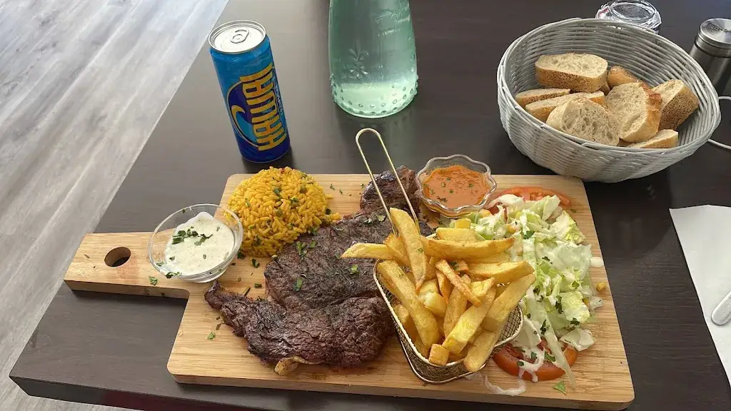 NewGrill_Saint-Paul-Trois-Châteaux_slider_image_3