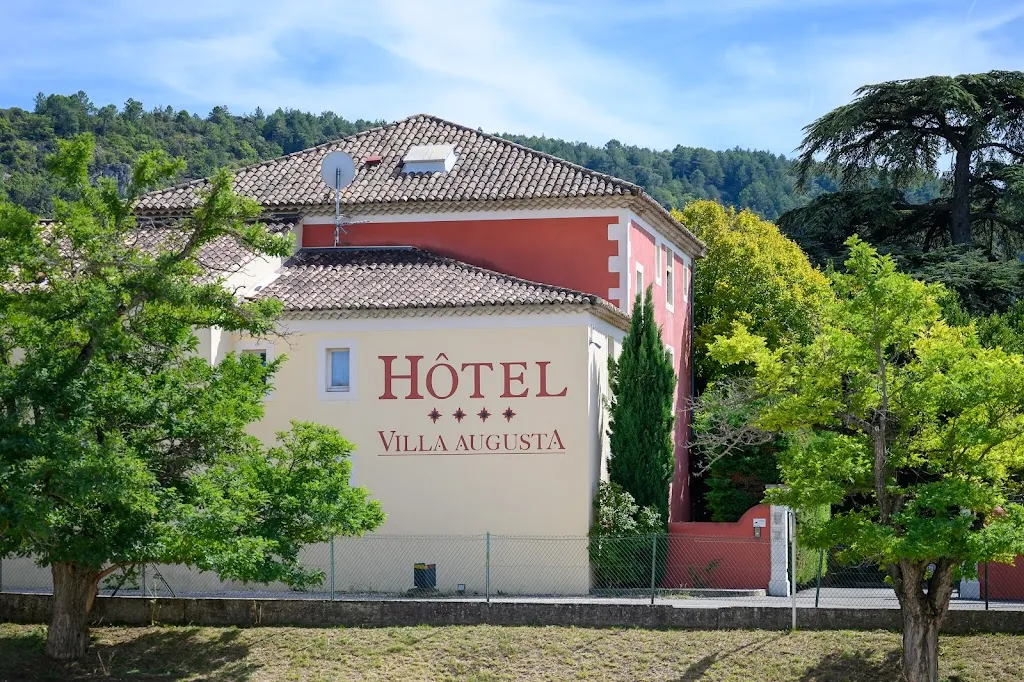 La Villa Augusta_Saint-Paul-Trois-Châteaux_slider_image_1