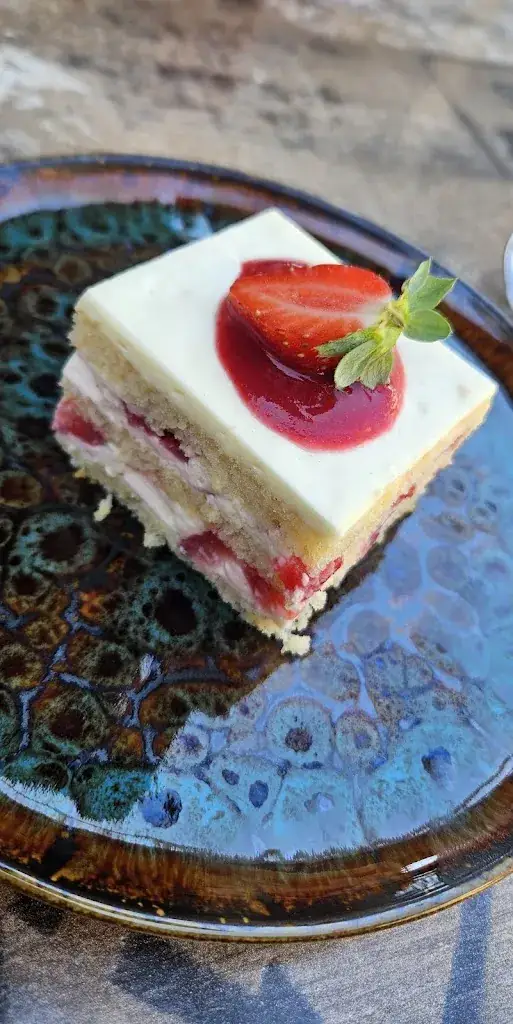 Stephanie_Hôtel de la Poste_Saint-Privat_review