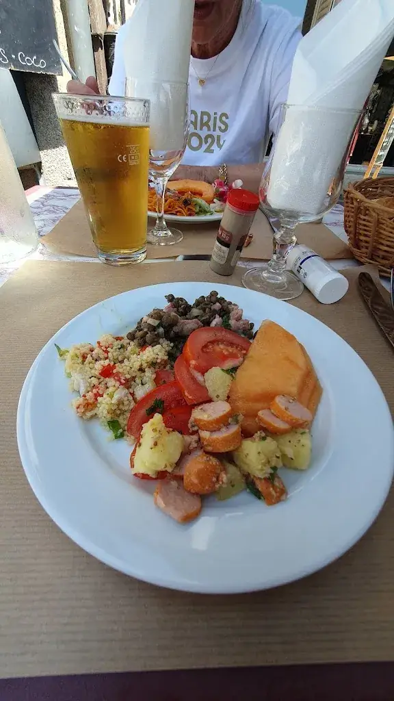 OLIVIER VENTRE_Hôtel de la Poste_Saint-Privat_review