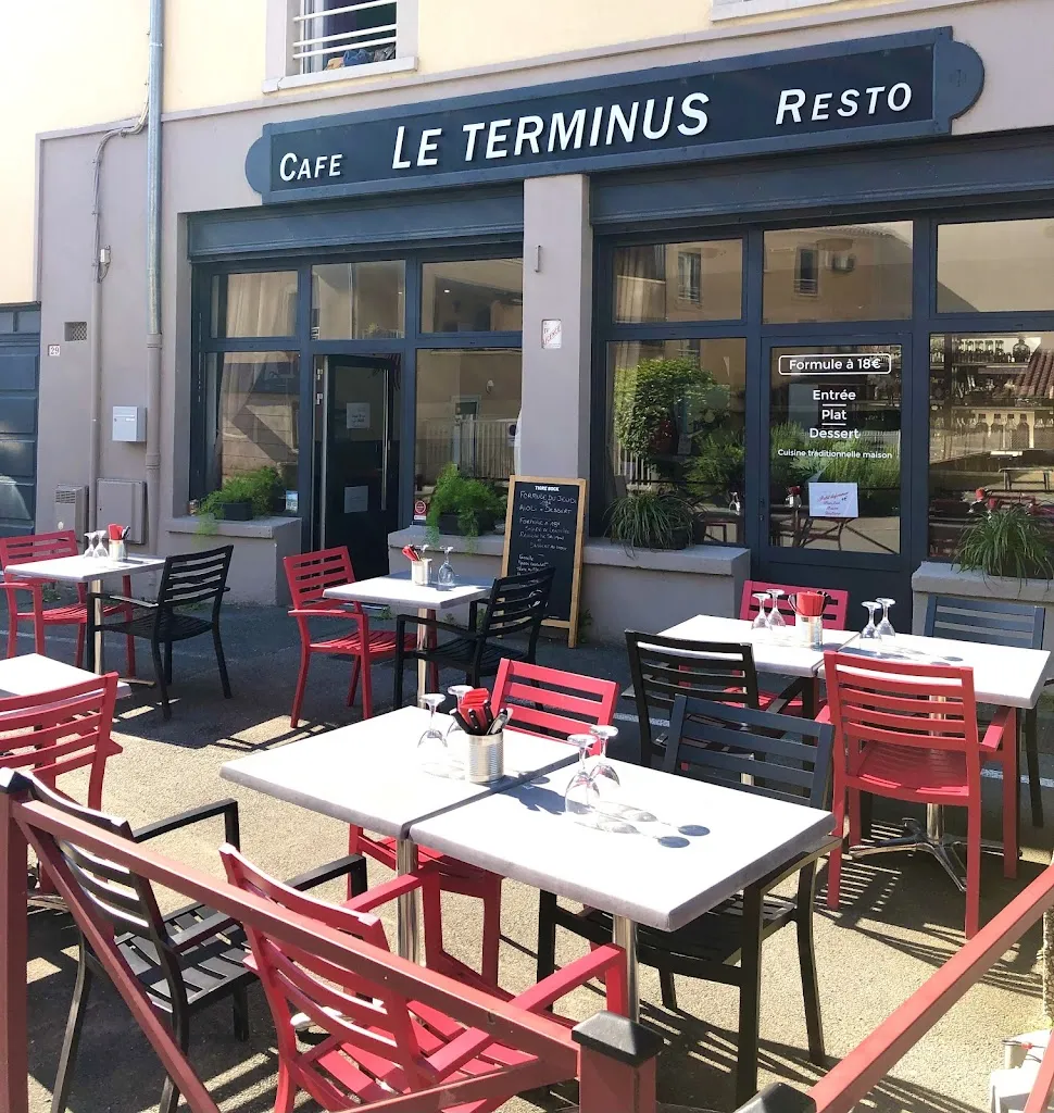 Café Terminus restaurant in Saint-Romain-en-Gal