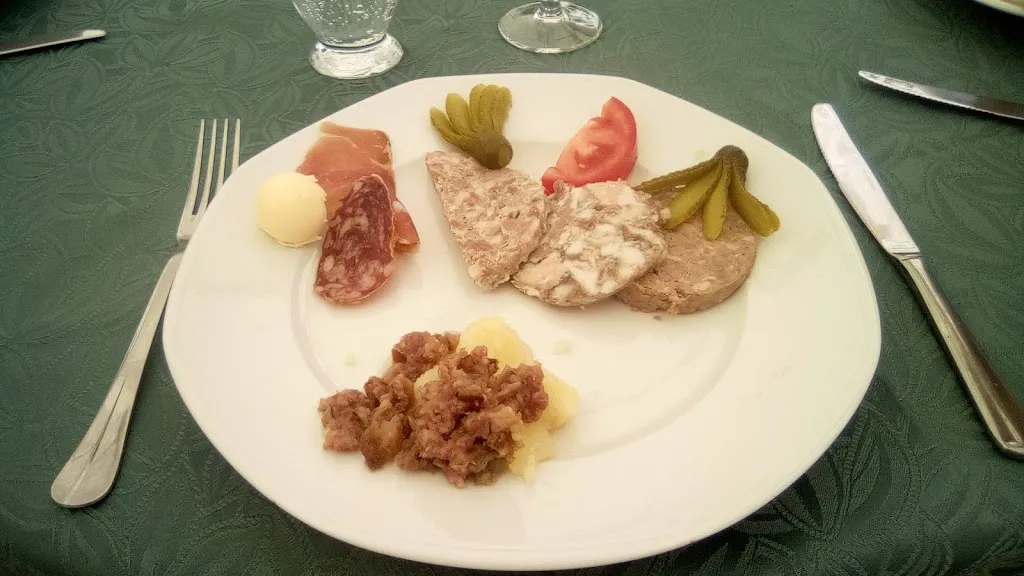 Auberge du Tracol restaurant in Saint-Sauveur-en-Rue