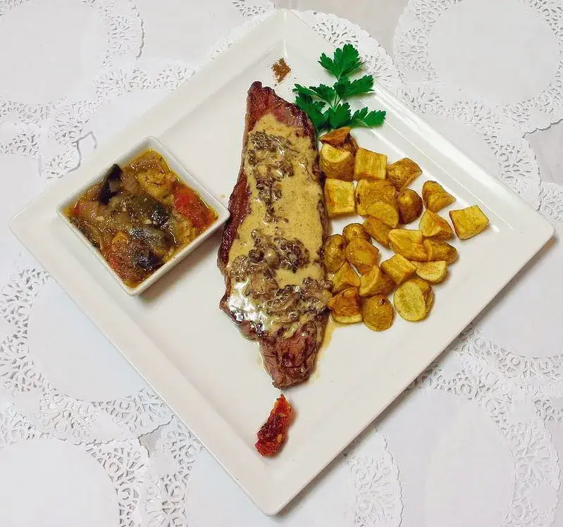 Les Marronniers_Saint-Sauveur-de-Montagut_slider_image_3