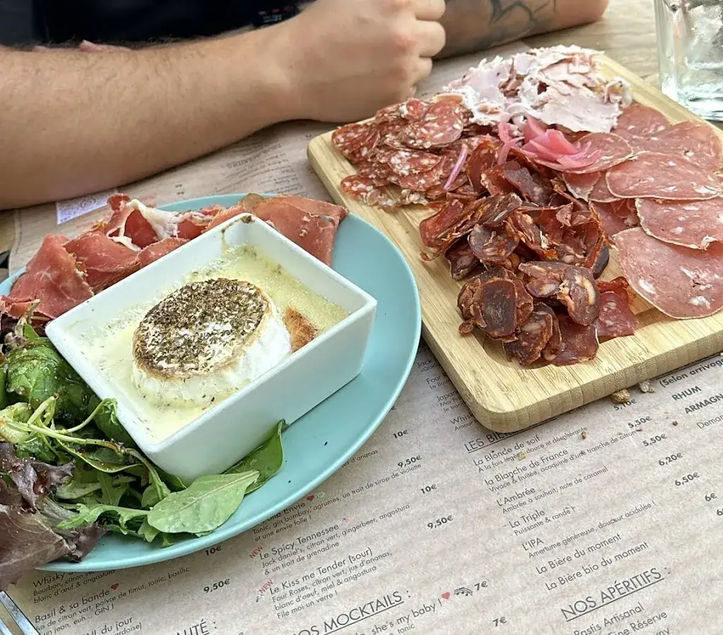 Alexia Matias_BOUILLON GUINGUETTE BY LE BON SAINT SIMON_Toulouse_review