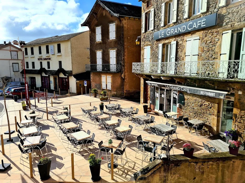 Le grand Café_Saint-Sernin-sur-Rance_slider_image_3