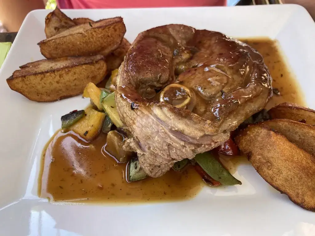 Restaurant L'Estrade_Saint-Saturnin-lès-Apt_slider_image_3