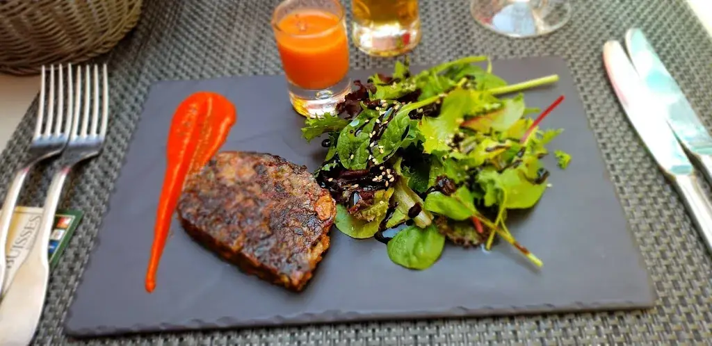 Blake Jones_L’Alcôve_Saint-Restitut_review