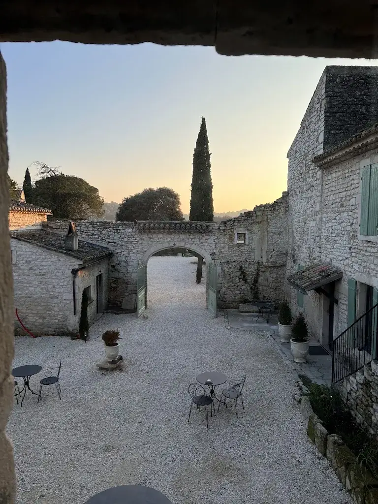 Katrien Wera_Maison Roucas_Solérieux_review