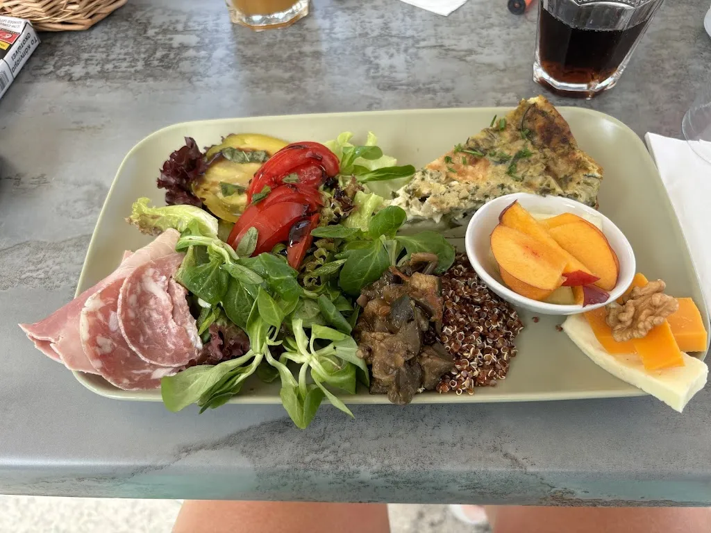 Géraldine Crdn_Le comptoir d'Isa_Saint-Restitut_review