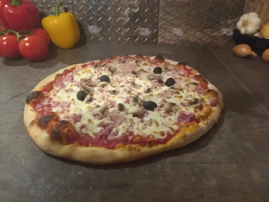 Menu_Pizza CASA_Saint-Trivier-de-Courtes_image_4