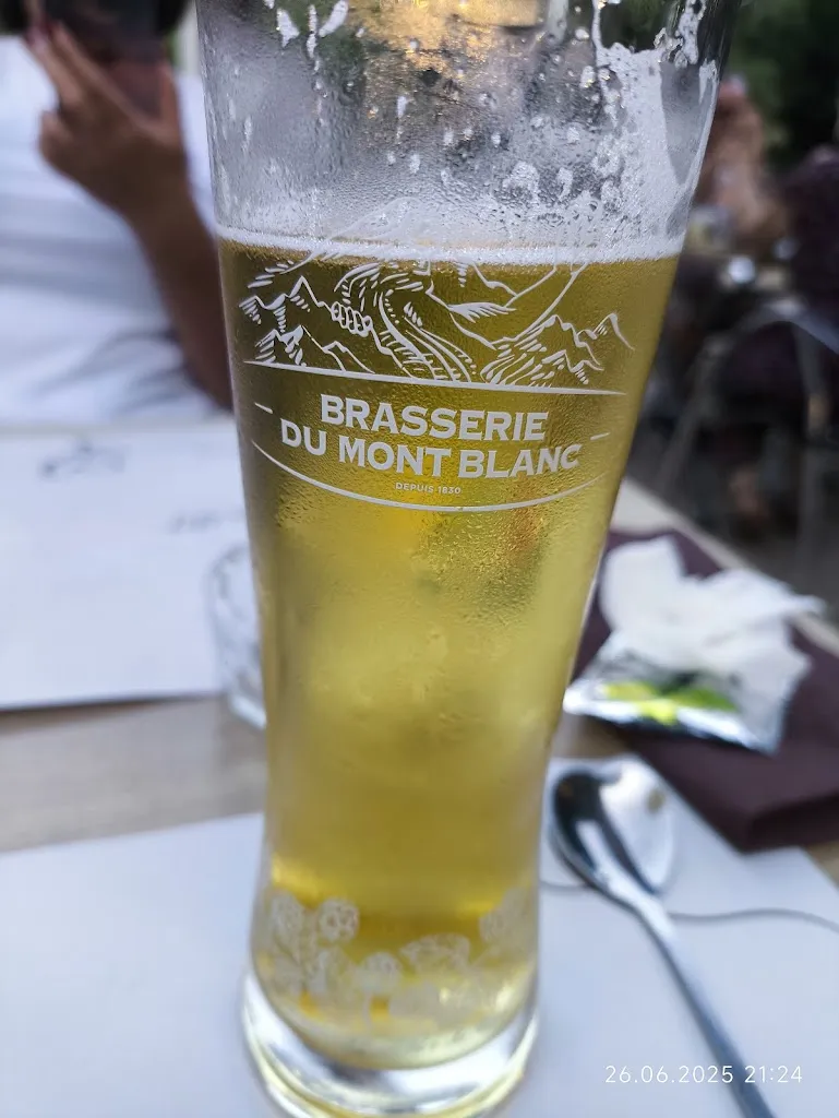 Siti Key_Auberge du Viaduc_Saint-Symphorien-de-Lay_review