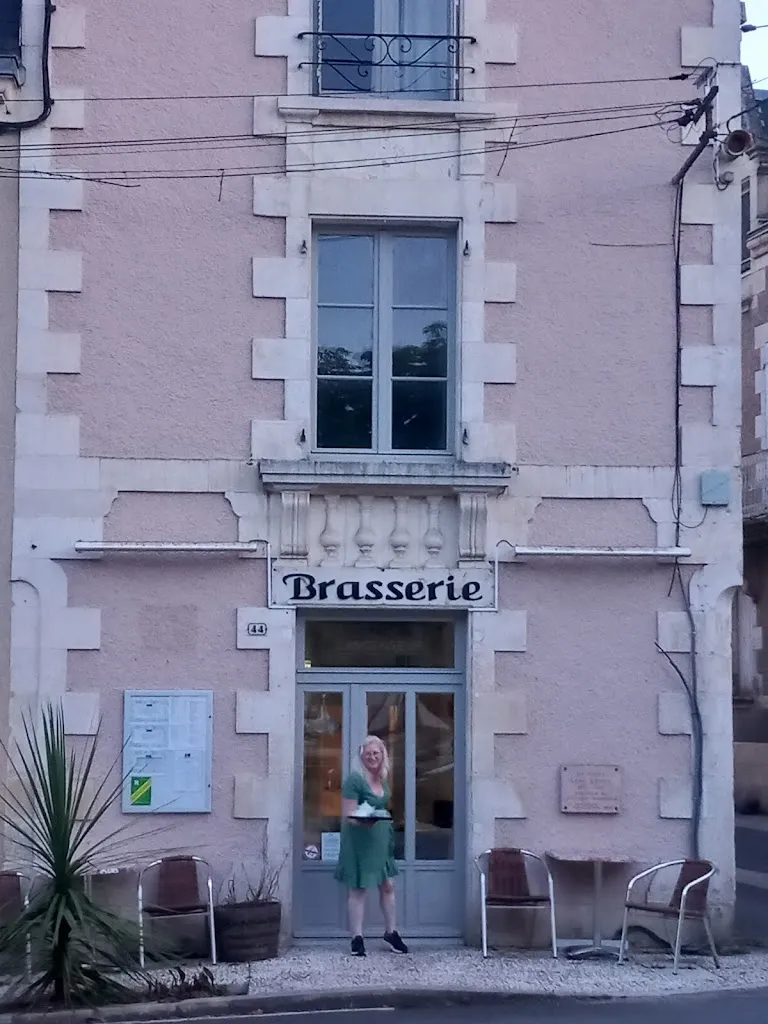 Andrew Brett_L'Ascenseur Restaurant_Saint-Savin_review