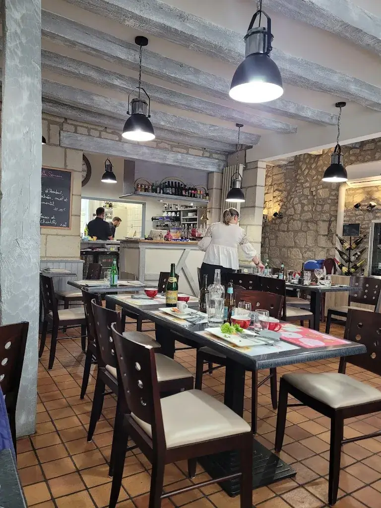 L'Improbable ! ristorante a Saint-Savin