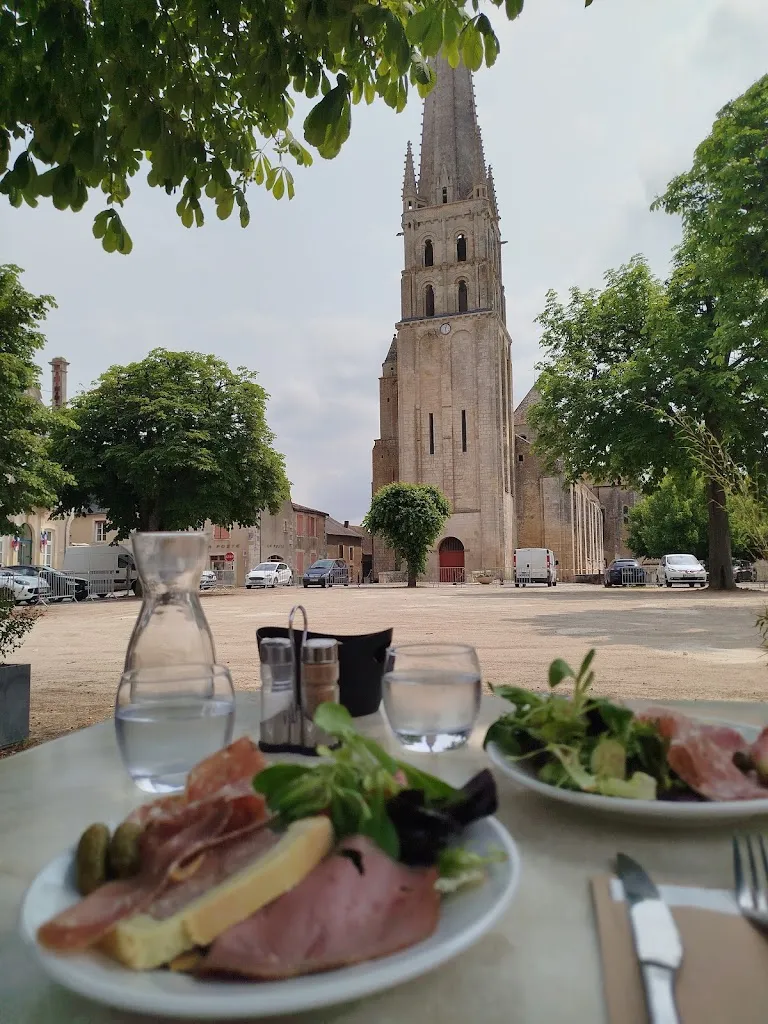 Le Saint-Savin_Saint-Savin_slider_image_2