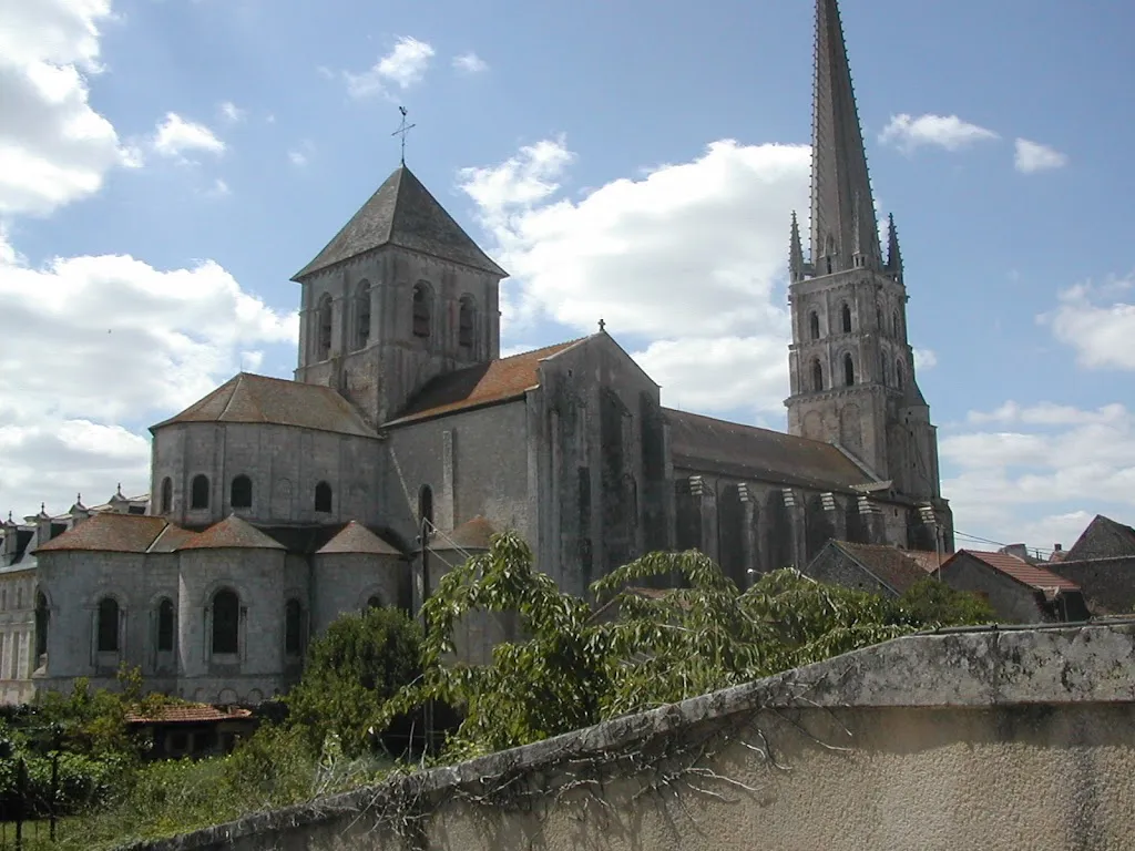 Le Saint-Savin_Saint-Savin_slider_image_3