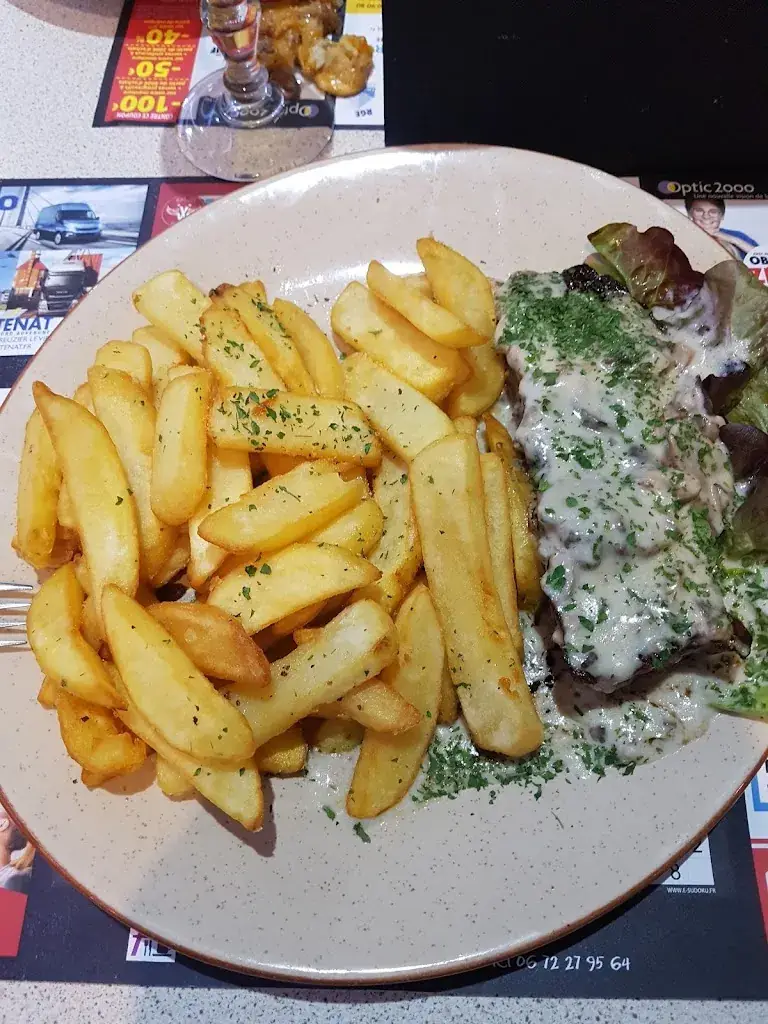 Matthias Blohm_Café restaurant du Commerce chez fred_Saint-Pourçain-sur-Sioule_review