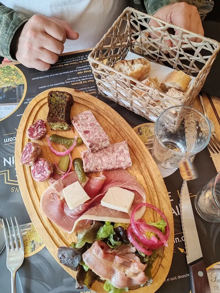 Les Arcades restaurant à Saint-Pourçain-sur-Sioule