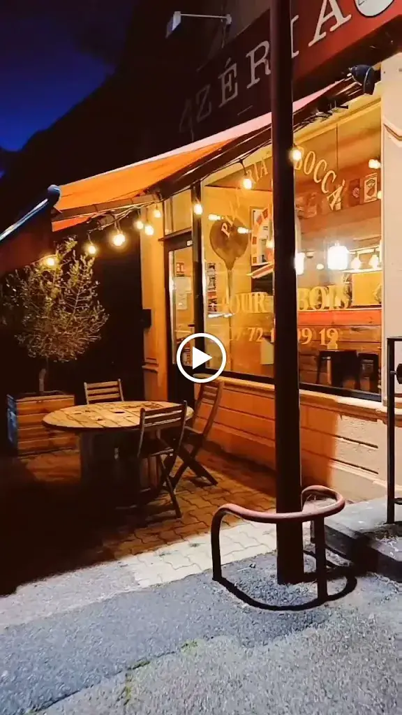 Pizzeria La Bocca restaurant in Saint-Pourçain-sur-Sioule