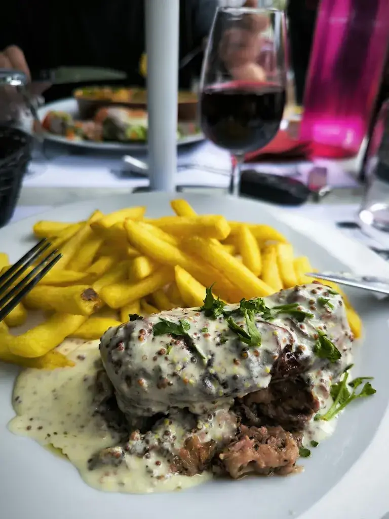 Auberge du Pont restaurant in Saint-Pourçain-sur-Sioule