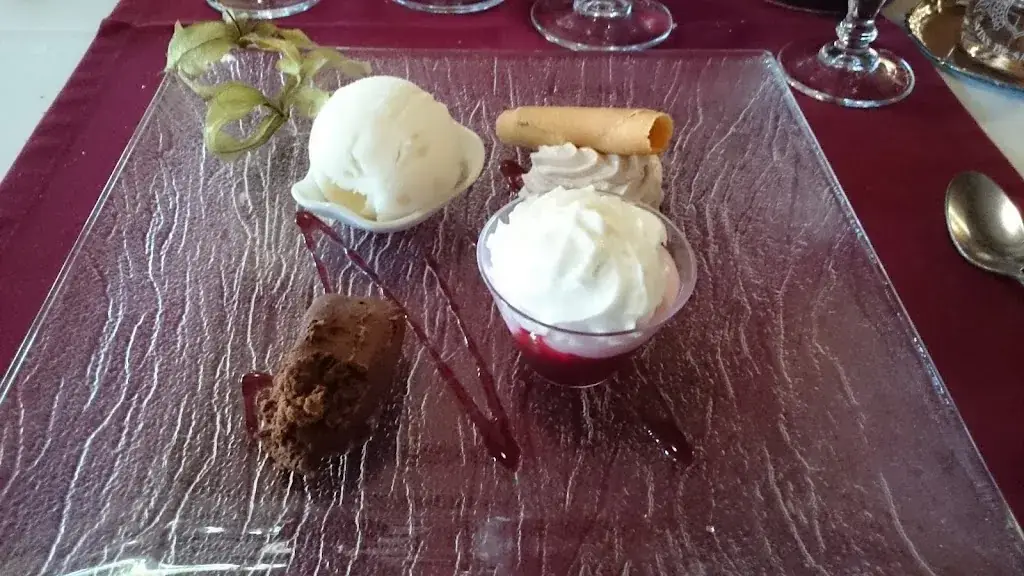 Auberge Saint Vincent_Saint-Vincent-de-Mercuze_slider_image_3