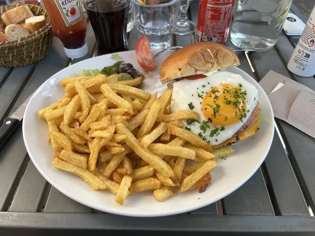 Le Coq Enchainé_Rivière-Saint-Sauveur_slider_image_3