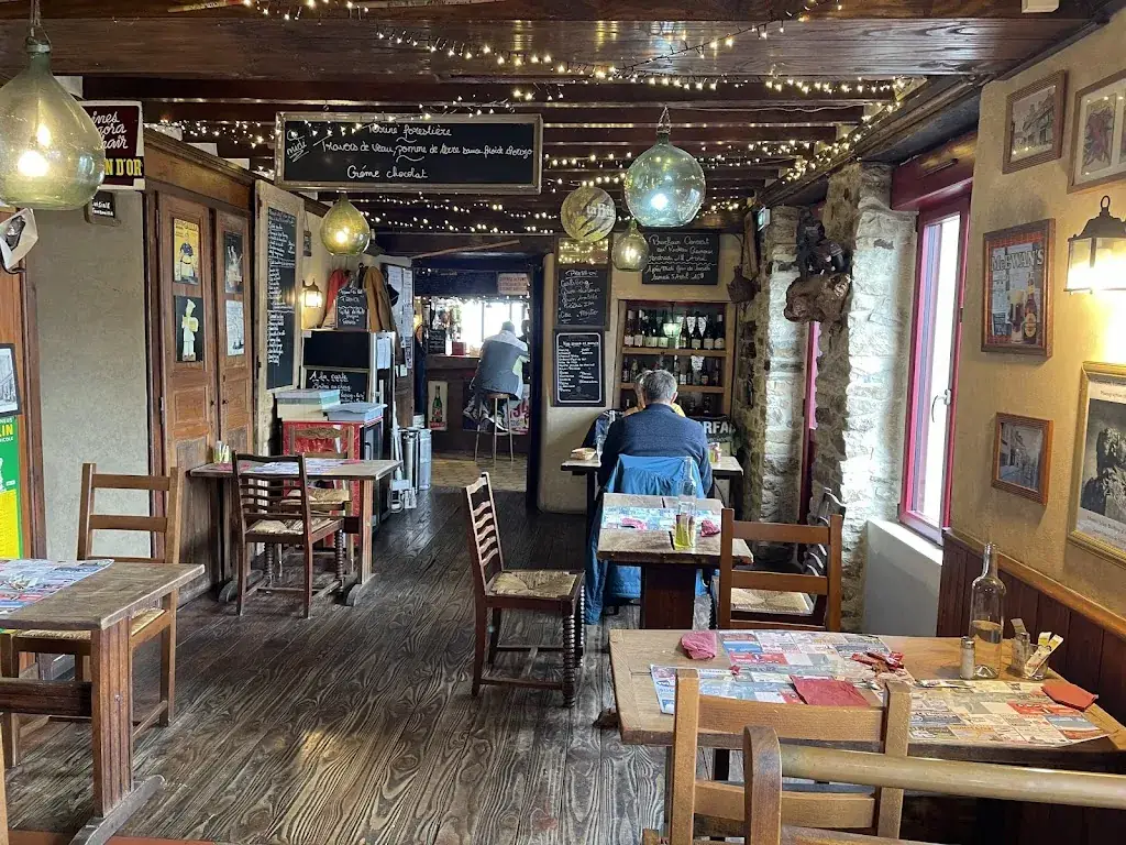 Le Rideau Cramoisi_Saint-Sauveur-le-Vicomte_slider_image_3