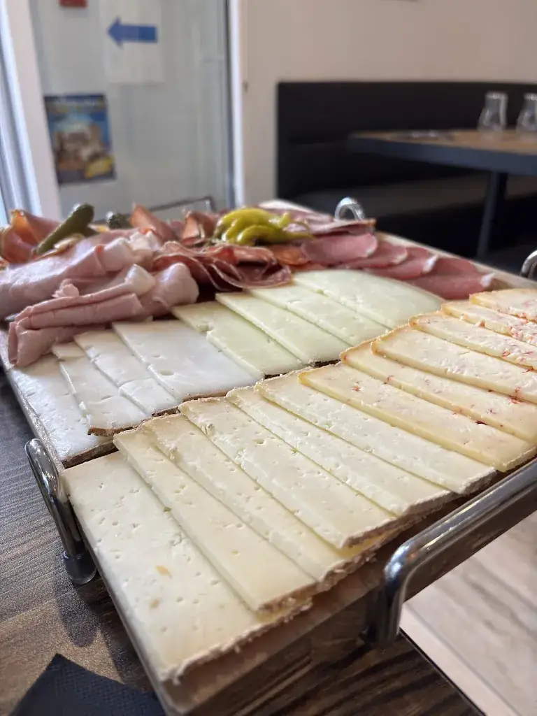 Joris Ceoen_O'Fromages | Restaurant | Luz Saint Sauveur_Luz-Saint-Sauveur_review