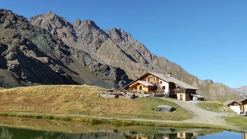 Refuge de la Blanche_Saint-Véran_slider_image_2