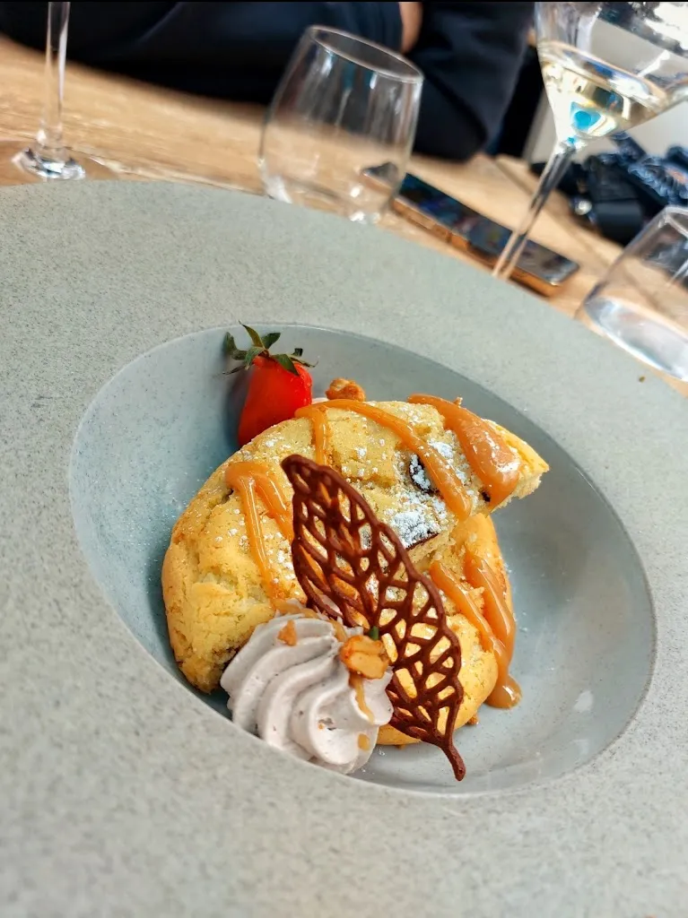 ANNE TOURLAN_L’ardoise_Aurillac_review