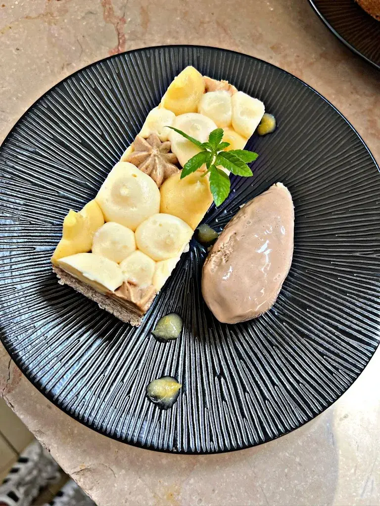 Nikola Šnelly_Restaurant Cuisine Française - Chez Robin_Sainte-Hélène-sur-Isère_review