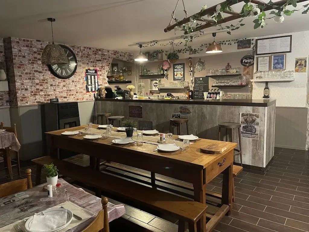 HOTEL DE LA TERRASSE_Sansac-de-Marmiesse_slider_image_1